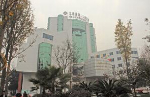  四川雙流醫(yī)院 配電系統(tǒng)安裝防雷箱和防雷器